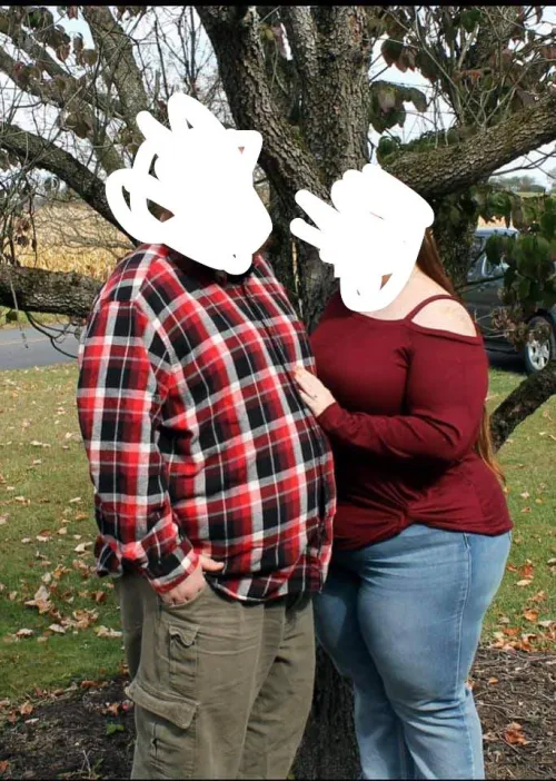 35m 32f looking for couple maybe the right single dm us talk see where it goes