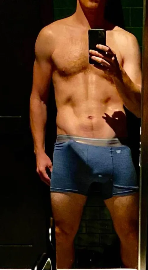 37 [M4FM] NYC - Athletic and experienced looking for some fun