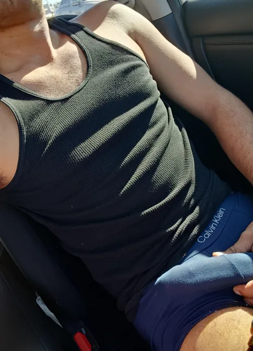 37 [m4m] looking for curious Bros to jerk with