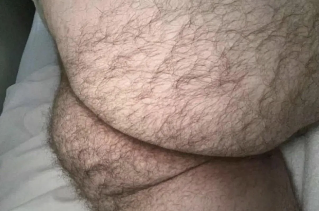 38 [M4M] South Huntsville Area - Anyone free during the day this coming Monday? I can host.