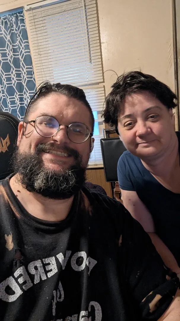 38/45 [MF4MF/F] #Springfield pansexual stoner couple seeking fuck buddies