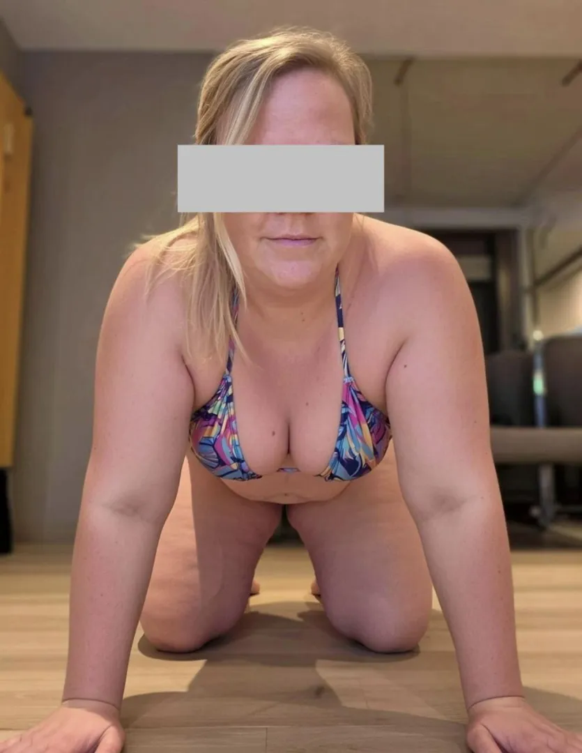 (39) real Portsmouth wife wants to know why you think