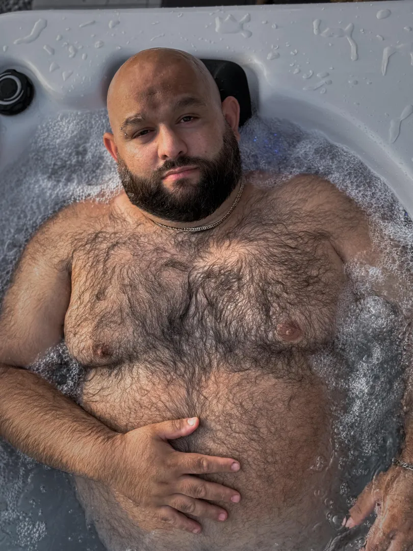 40 year old bear seeking new friends