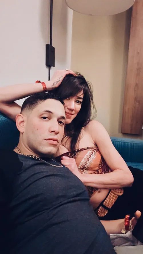 41M/41F 4MF Married couple looking for first swap experience