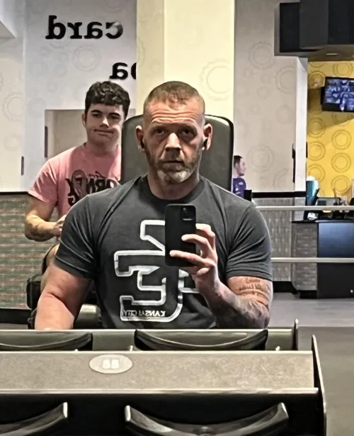 45 [M4F] Staying in Flower Mound until Tues. Looking for a female for fun.