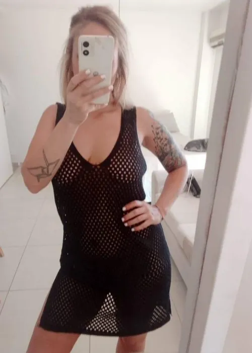 47F I may be married, but I still crave cock like I’m single