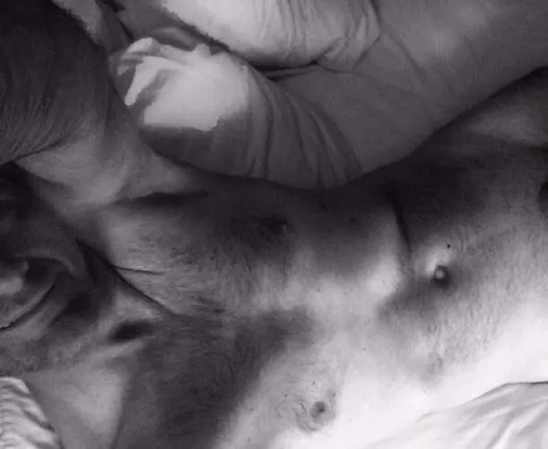 48[m4f] Mature, professional and fun looking for same.