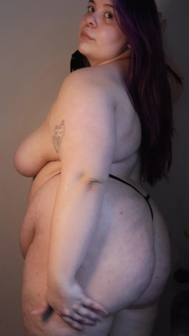 5 ft 245 lbs and 23… you still hittin it