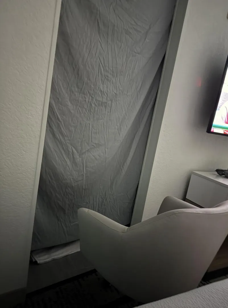 52 city: Estero Florida, seated gloryhole for married men that need head.