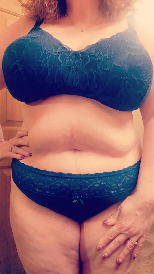 52f Hows Monday looking so far...