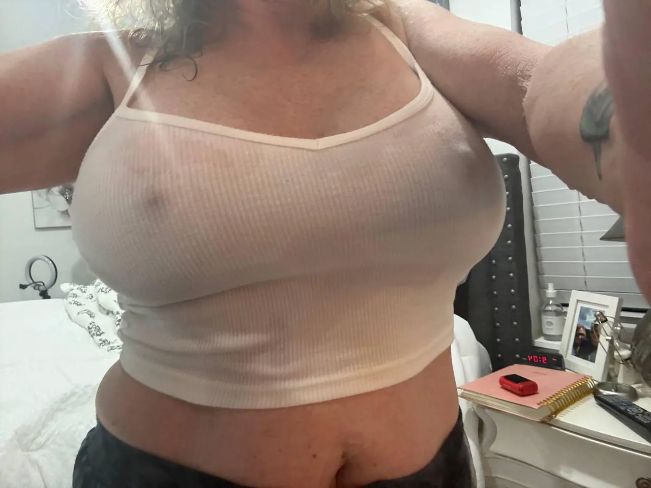 54 but widow, hit or ignore? Pls be honest