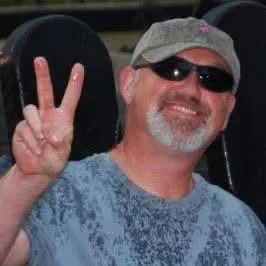 66 [M4F] looking for a domme in #oshkosh #appleton to serve. #wisconsin