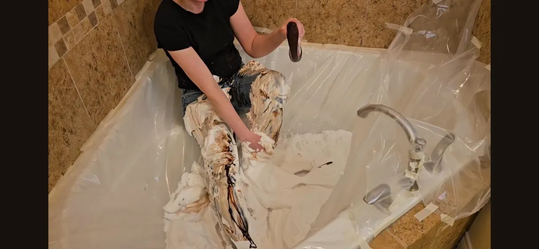 A cream and chocolate bath, for you sock lovers, yes I was wearing white vans ankle socks in this mess