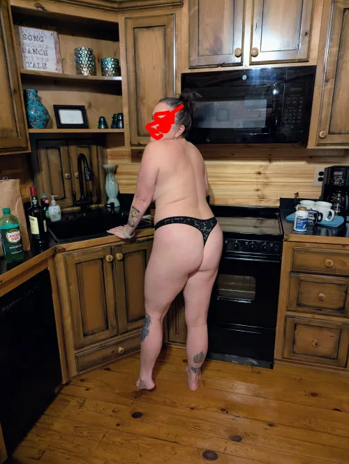 A day inside the cabin while it rains