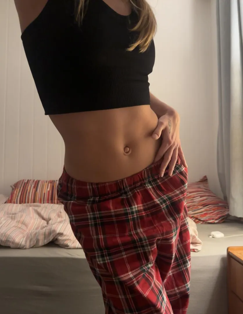 a guy with a fetish for bellybuttons is always a fun guy.