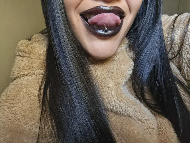 A touch of my lips on your body could obsess you