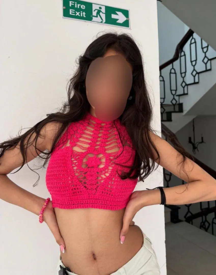 Aaj tau ji ke sath hotel mein khel hoga (f)