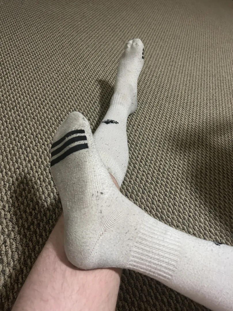 Admit it, you have a thing for soccer boys' feet (20)