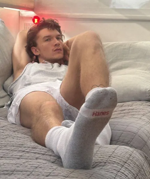 After being recently dead, a ghost found it's way into Connor Storrie's place, eager to jump into the new famous actor after watching his show a week before he died. Now in him, he's enjoying his build and his huge feet, eager for his boyfriend to see