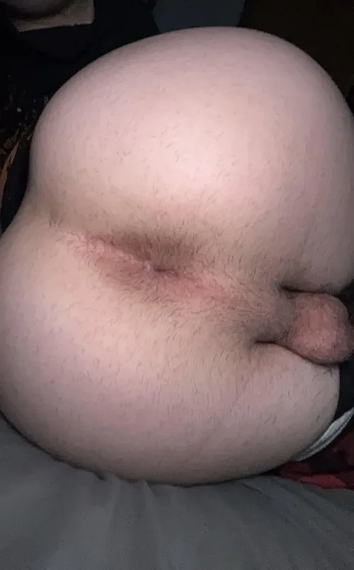 Age [22] my hole is begging for some thick dick!