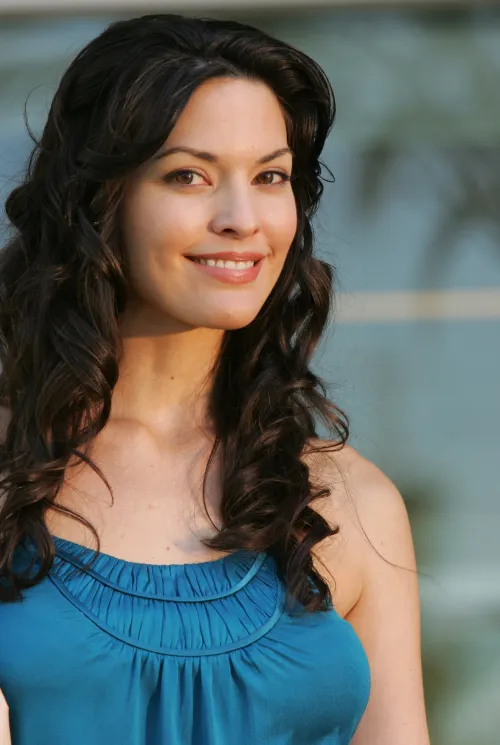 Alana de la Garza