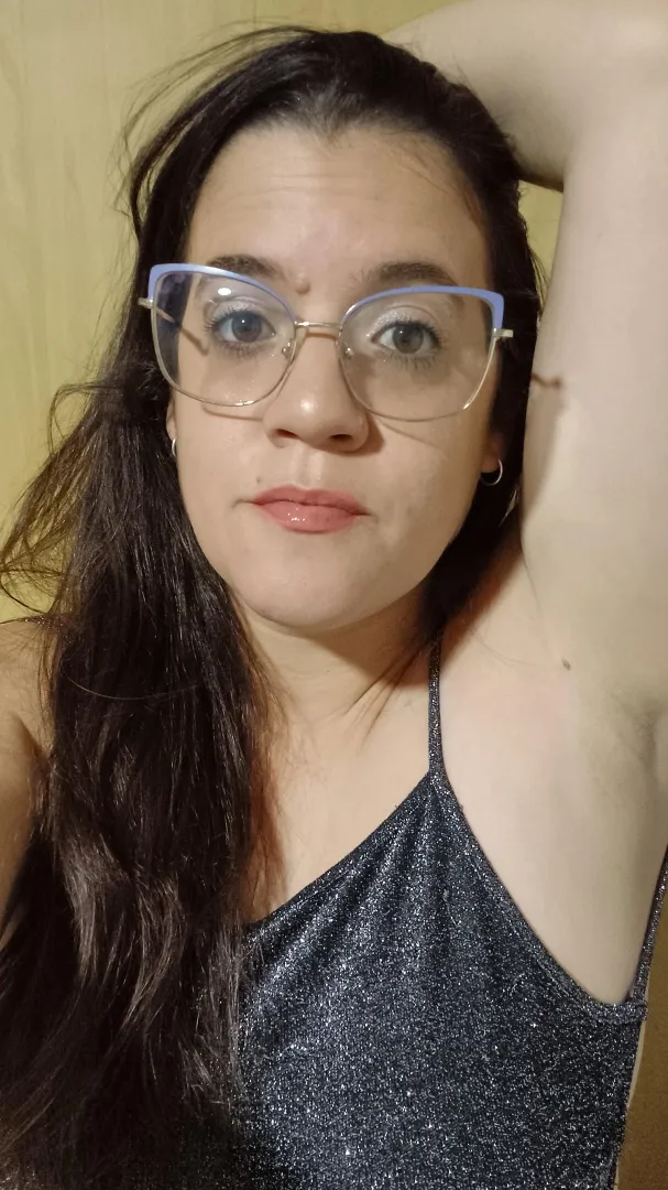 Always smell good underarms. Do you like them with or withhout hair?