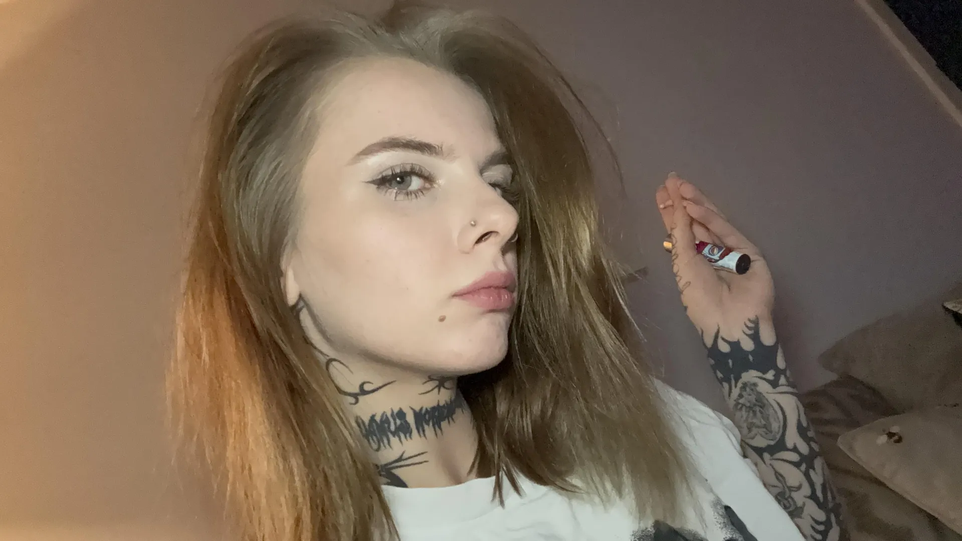 am I pretty enough to be your online goth gf