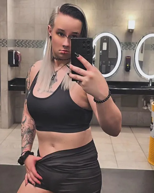 Am I too hot to handle in this set or perfect?