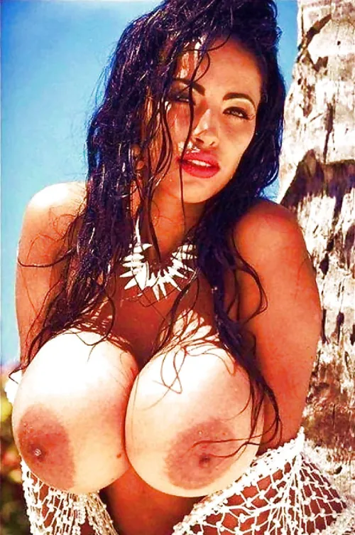 Amazing Angelique Dos Santos