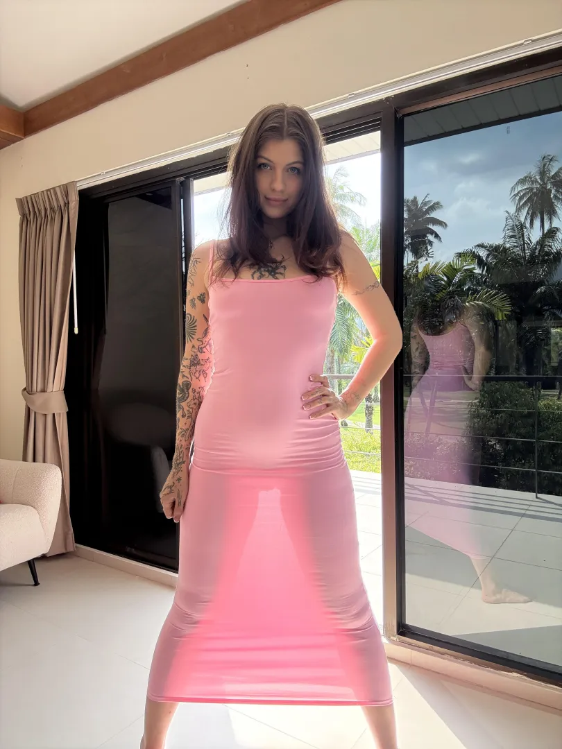 An ordinary pink dress, but something is missing