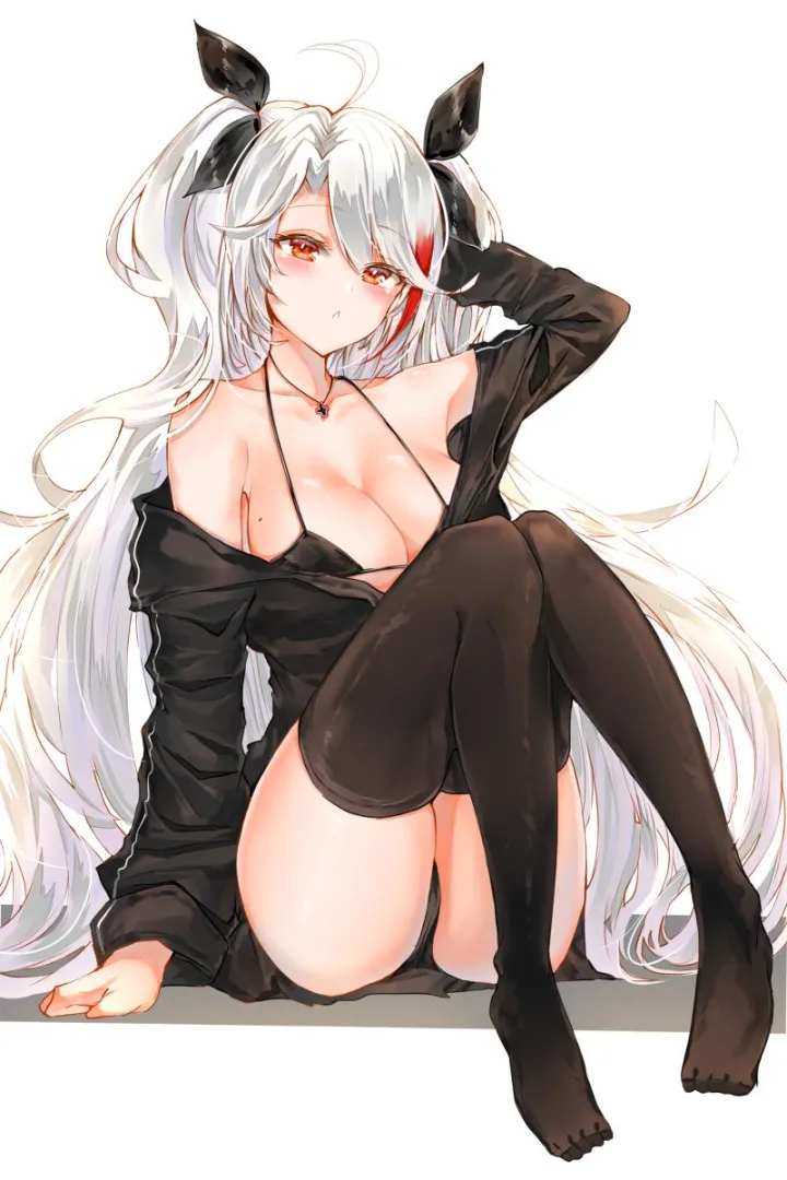 and so she became mommy: artist 
雪猫