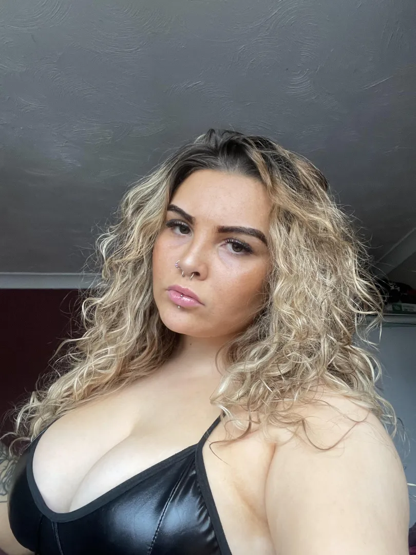 Another day where you need to serve a pretty brat.