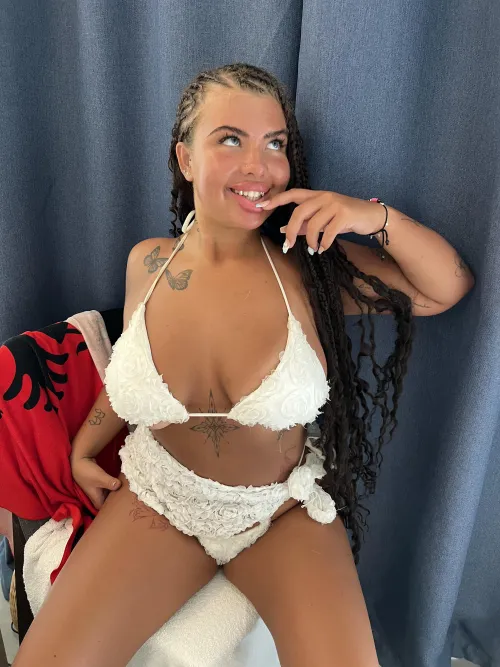 Antaisitko mun pomppia sun päällä?