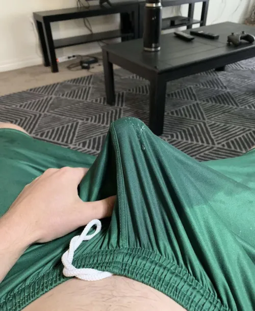 Any bros like busting in bball shorts