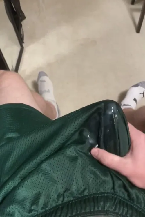 Any bros like busting in bball shorts
