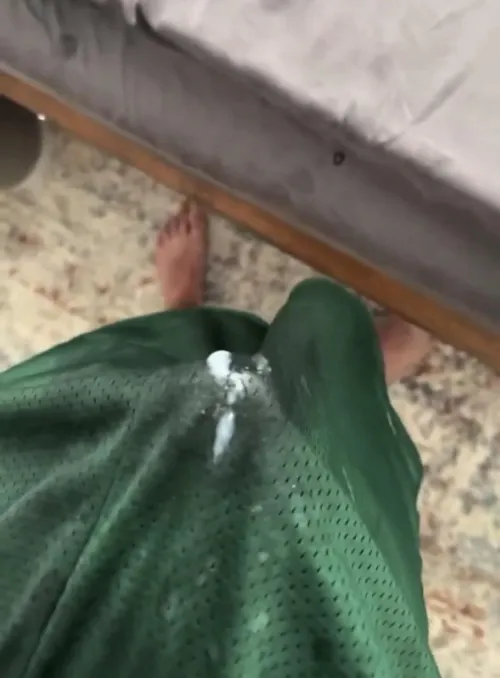 Any bros like busting in bball shorts