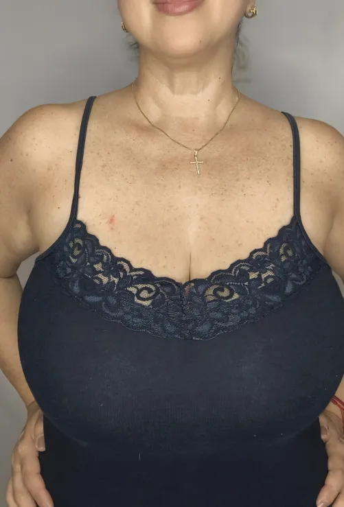 Any chubby boobies lovers?