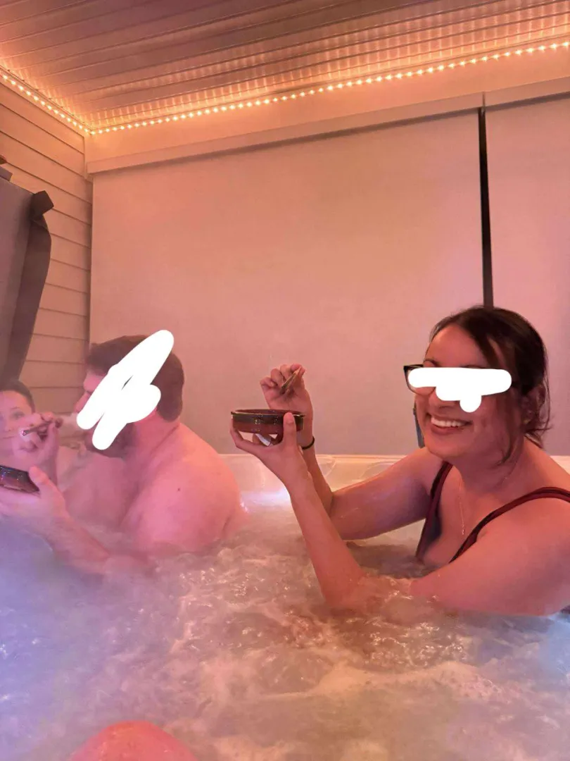 Any couple or f to meet