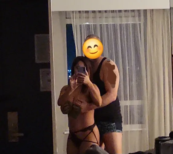 Any couples / female for some drinks tonight? (Windsor area)