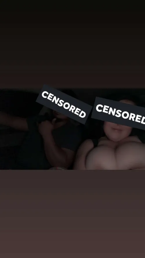 Any couples like showing off in a  group