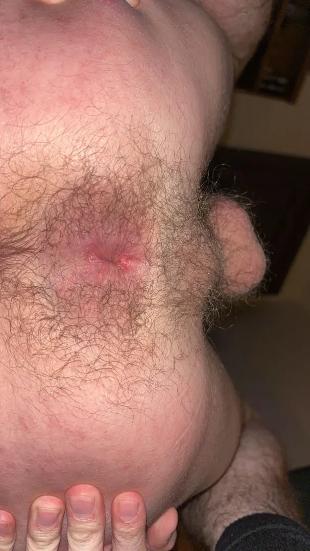 Any daddy’s want to give me their cum🤭😘