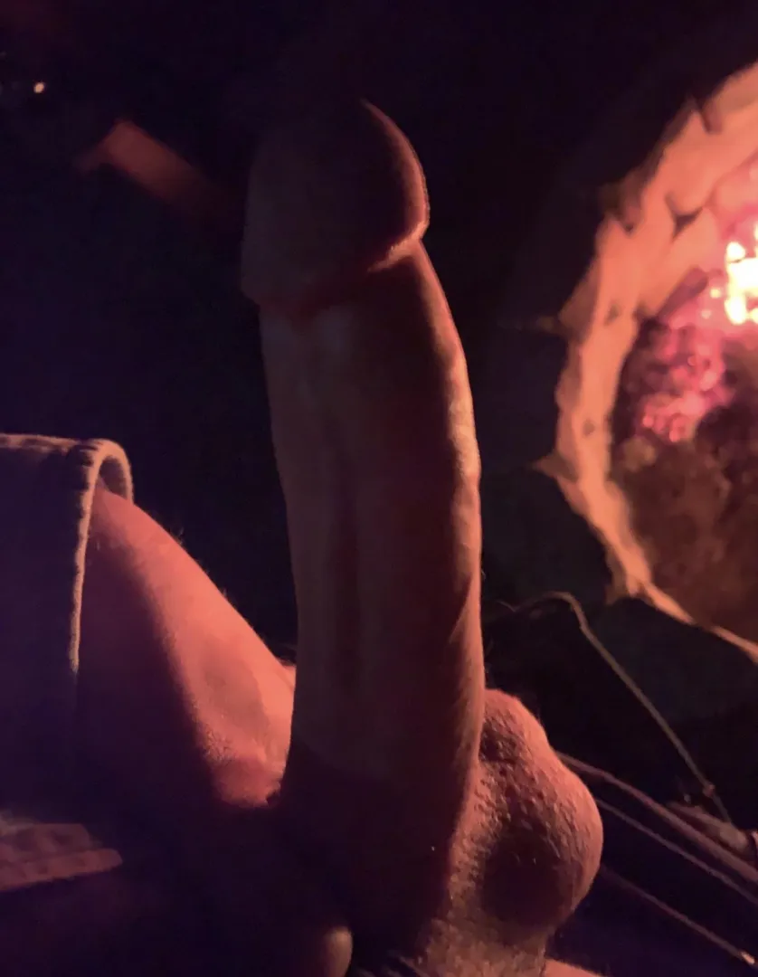 Any fellow married bros want to ride this DL dad cock fireside? (39)