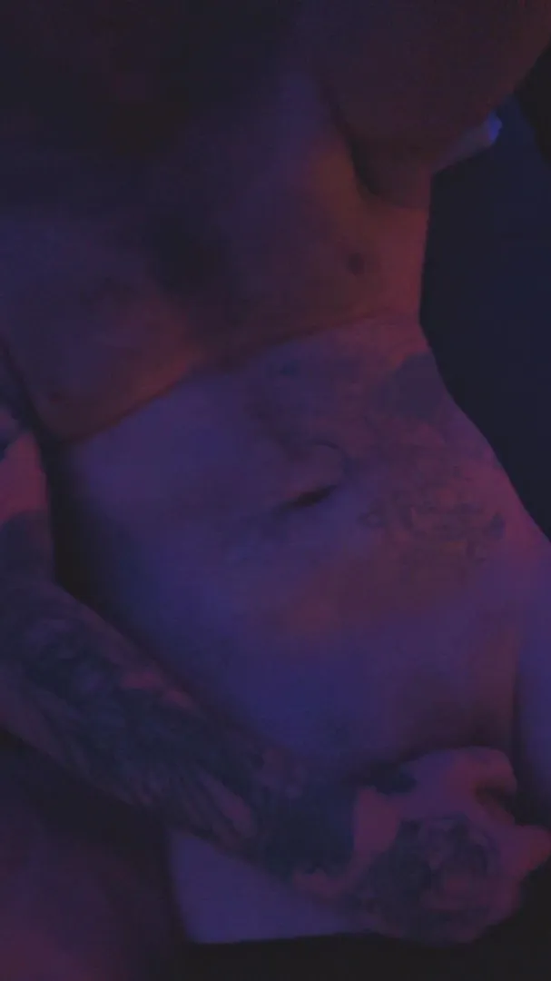 Any girls wanna come chill for a couple hours sor (m)