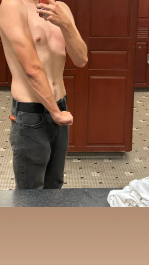 Any hot guys want to get their cock sucked with their wife?