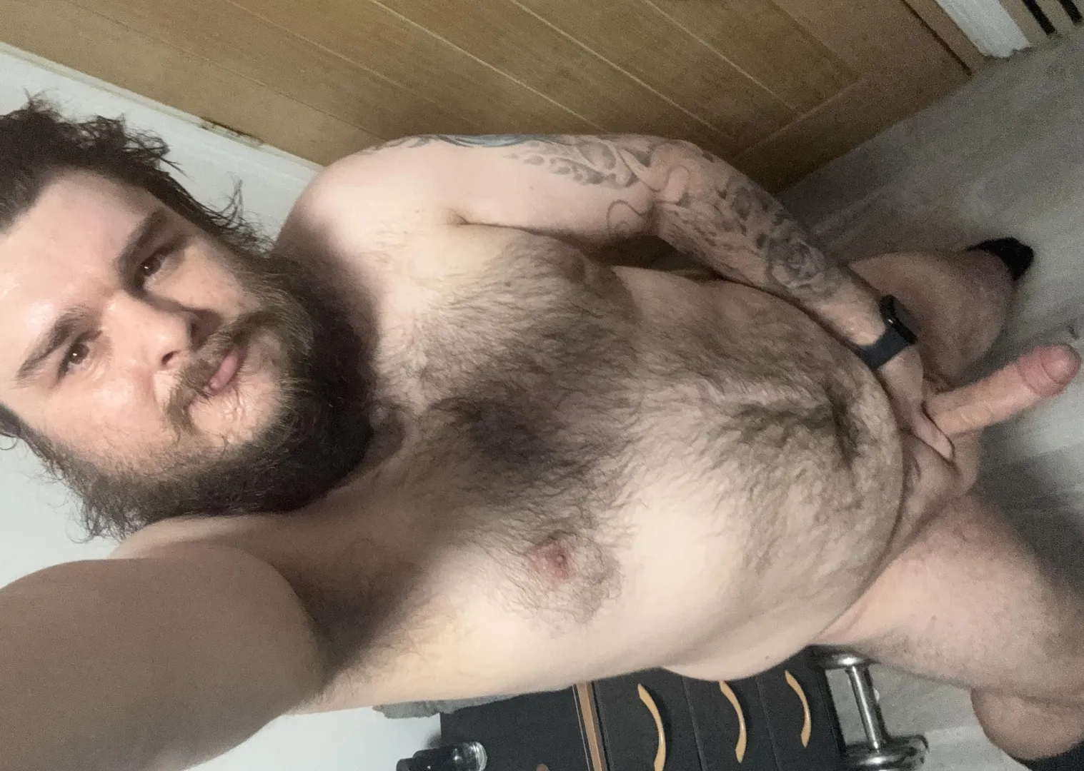 Any ladies like their men big and hairy?
