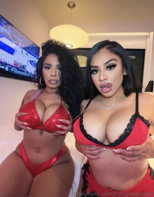 anyone know the other girls name?