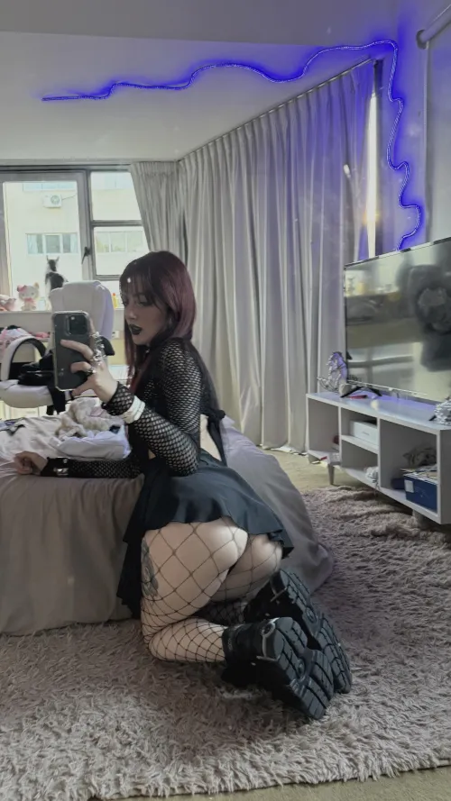 Anyone providing hosting? - check lg: >>Iunarumes<<