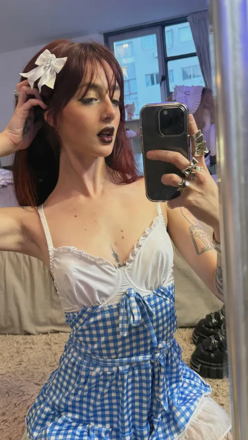 Anyone w/ a place? Local only pls hmu on Tg: .`lunawaffles,.