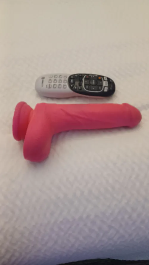 Anyone wanna wanna watch porn and me ride this?