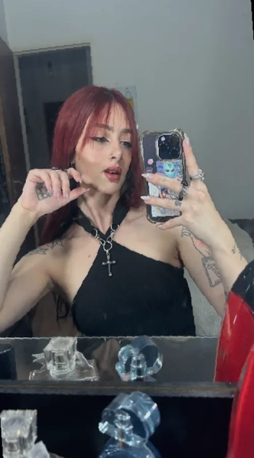 Anyone with a place? - msg lg for real replies: ,.lunarumes`.